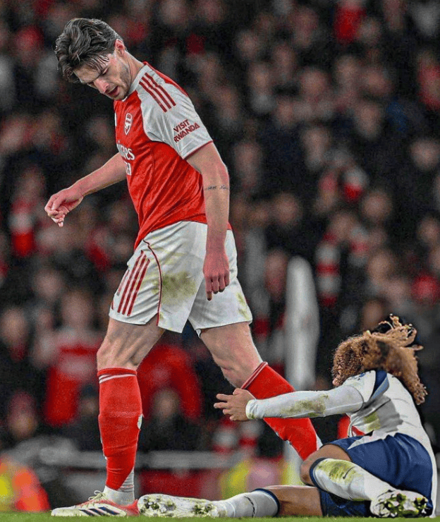 欧冠阿森纳破拜仁不败金身,5战全胜登顶欧冠,联赛激战切尔西